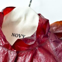 Биокожа из грибов NOVY — прозрачный материал на свету, Минск